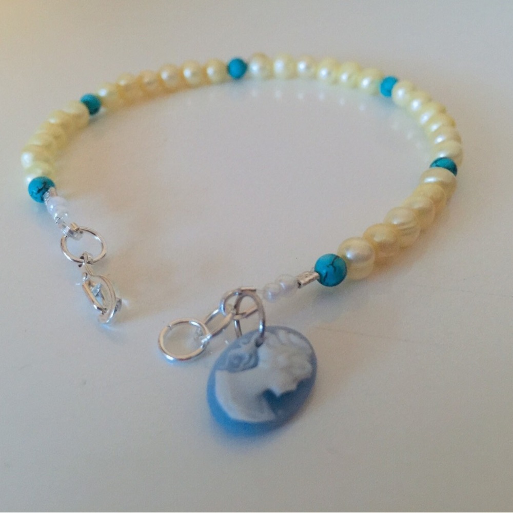 Bead bracelet